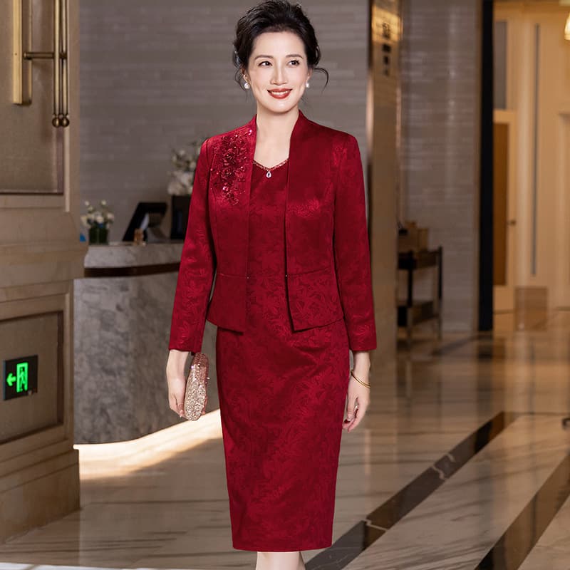 Grandma Xi's Wedding Banquet Attire 2025 New Autumn Wine Red Elegant Two-Piece Cheongsam Dress