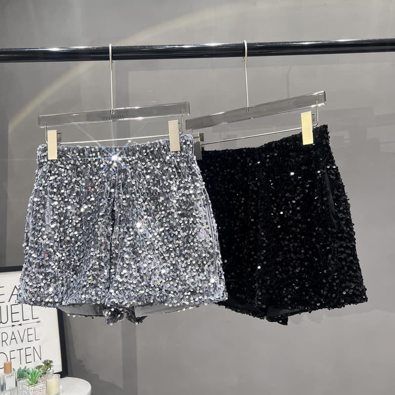 Black Fleece Short Pants Women's Casual Style Embroidered Shiny Sequin Pocket Design Slimming Effect Comfortable Fit Trousers