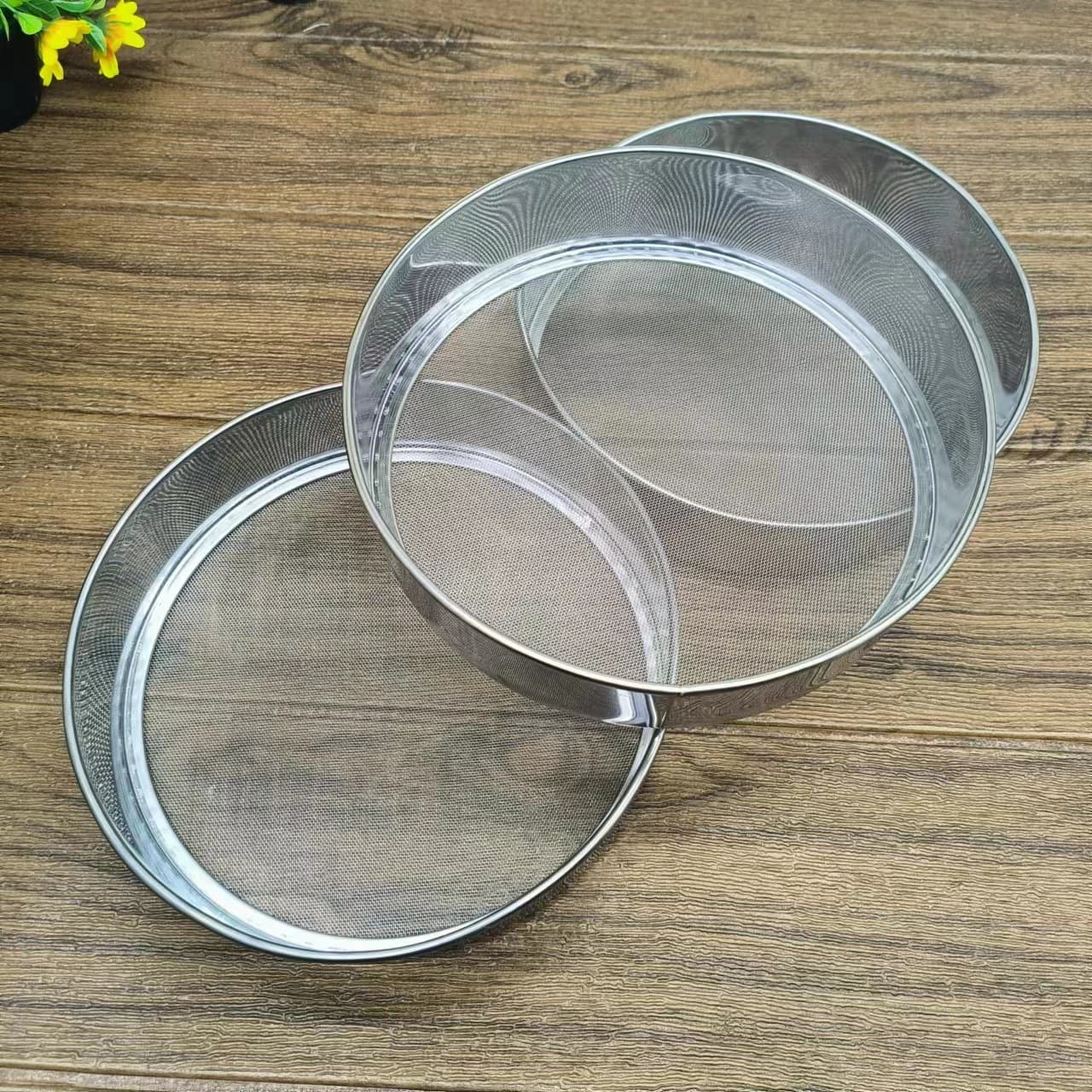 20CM stainless steel flour sieve flour sieve Two Yuan Department Store