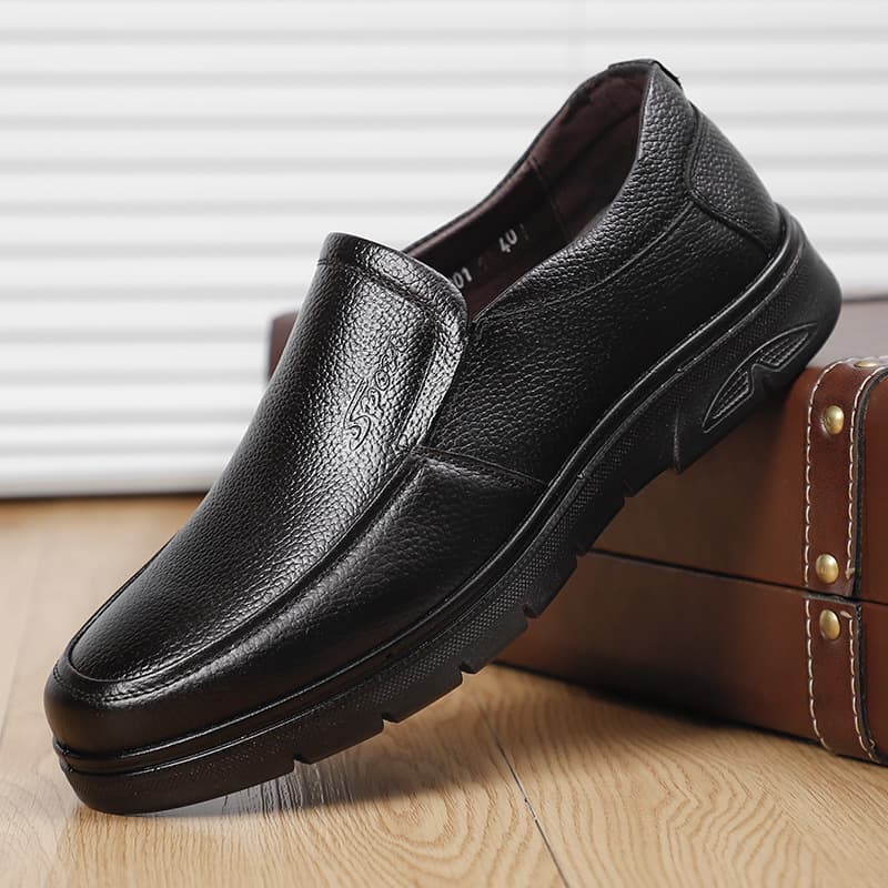 New Casual Men's Shoes Round Toe Flat Sole Non-Slip Leather Work Shoes Daily Father Shoes Wholesale Breathable Summer Shoes