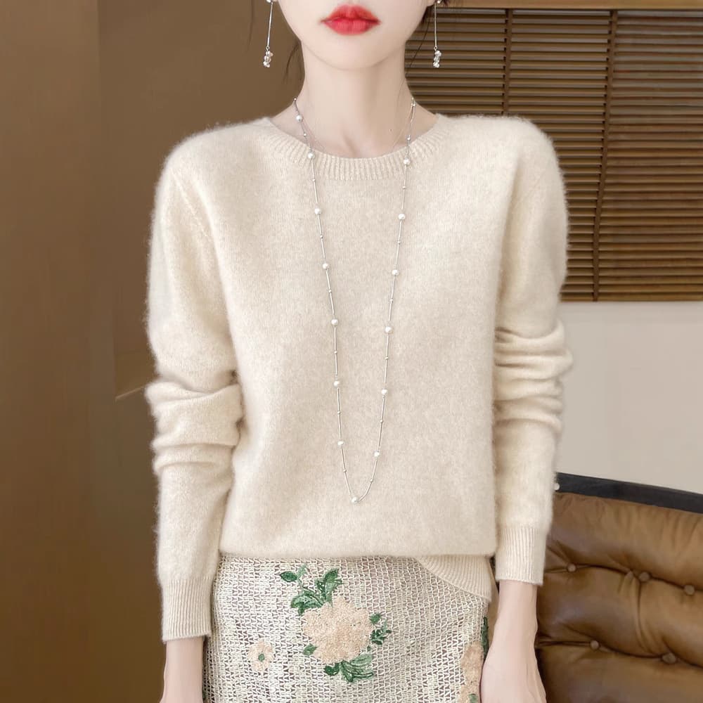 2025 Autumn/Winter New Style Wool One-Piece Garment Knitted Base Layer Women's Round Neck High-End Long Sleeve Loose Sweater Wholesale