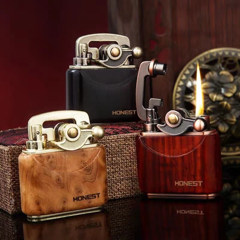 Baicheng Flame No. 1 Sandalwood Kerosene Lighter Pulley Ejection Old-fashioned Retro Creative Windproof Lighter