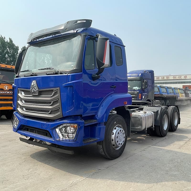 Sinotruk Howo tractor unit for sale, dual-drive cargo transport tractor unit, 380 horsepower tractor truck.