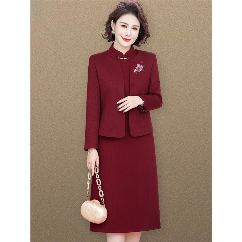 High-end and elegant wedding dress for petite brides' mothers-in-law.