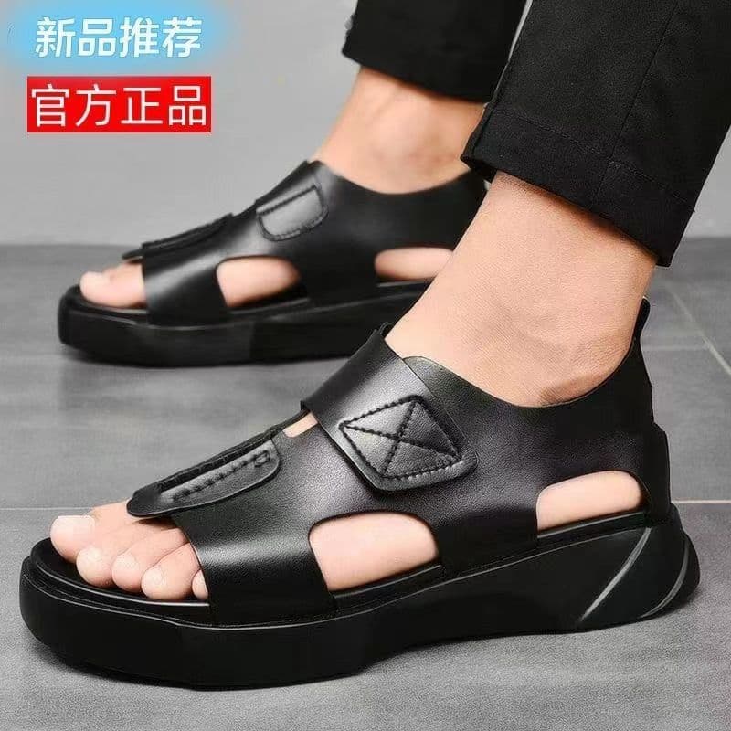 Popular sandals for men 2026 summer trendy casual beach shoes breathable soft surface comfortable thick-soled Roman sandals