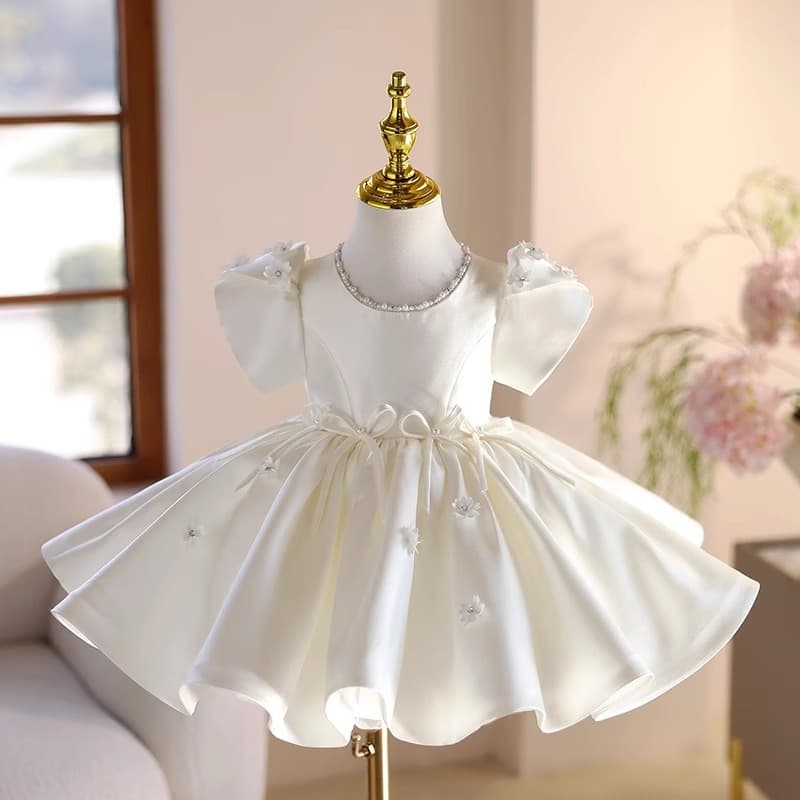 White Flower Girl Dress 2026 New Style Little Girl Host French Birthday Catwalk Piano Performance Princess Gown