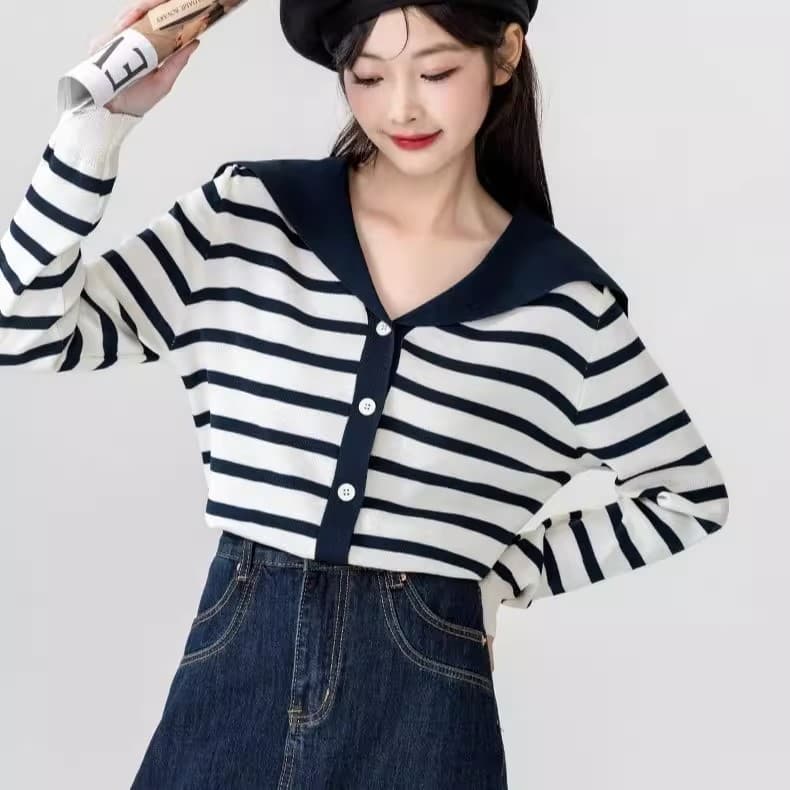 Blue Striped Long-Sleeved Knitted Cardigan for Women Spring and Autumn 2025 Autumn New Navy Collar Loose Jacket Short Top
