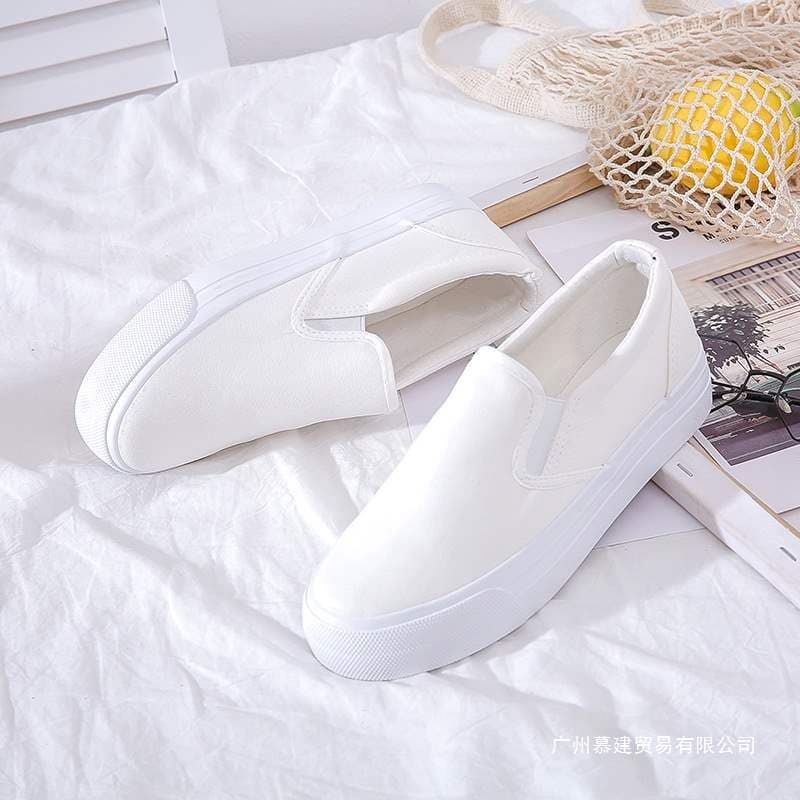 Spring 2025 Women's Casual Canvas Shoes Thick Bottom Slip-On Student Leisure Rubber Sole Pure Color Adult Footwear