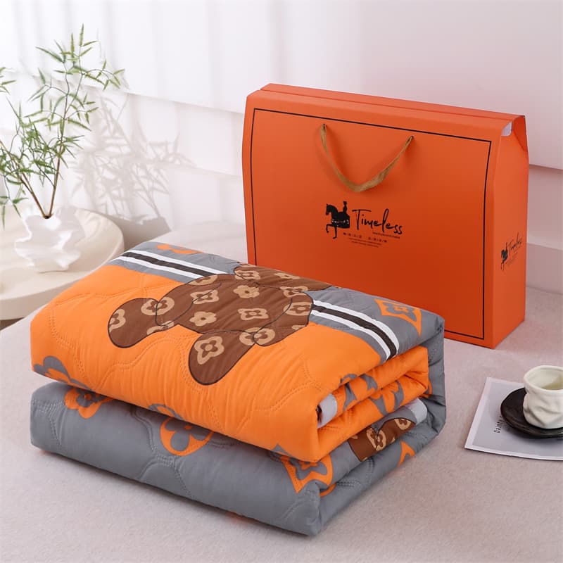 New Washed Cotton Summer Quilt Dormitory Skin-Friendly Fleece Gift Summer Duvet Air Conditioning Quilt Event Promotion Gift Box Quilt