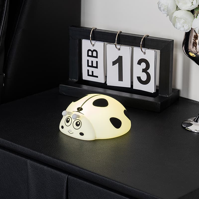 Colorful ladybug silicone pat lamp cross-border creative gift bedside usb charging ornament led atmosphere light night light