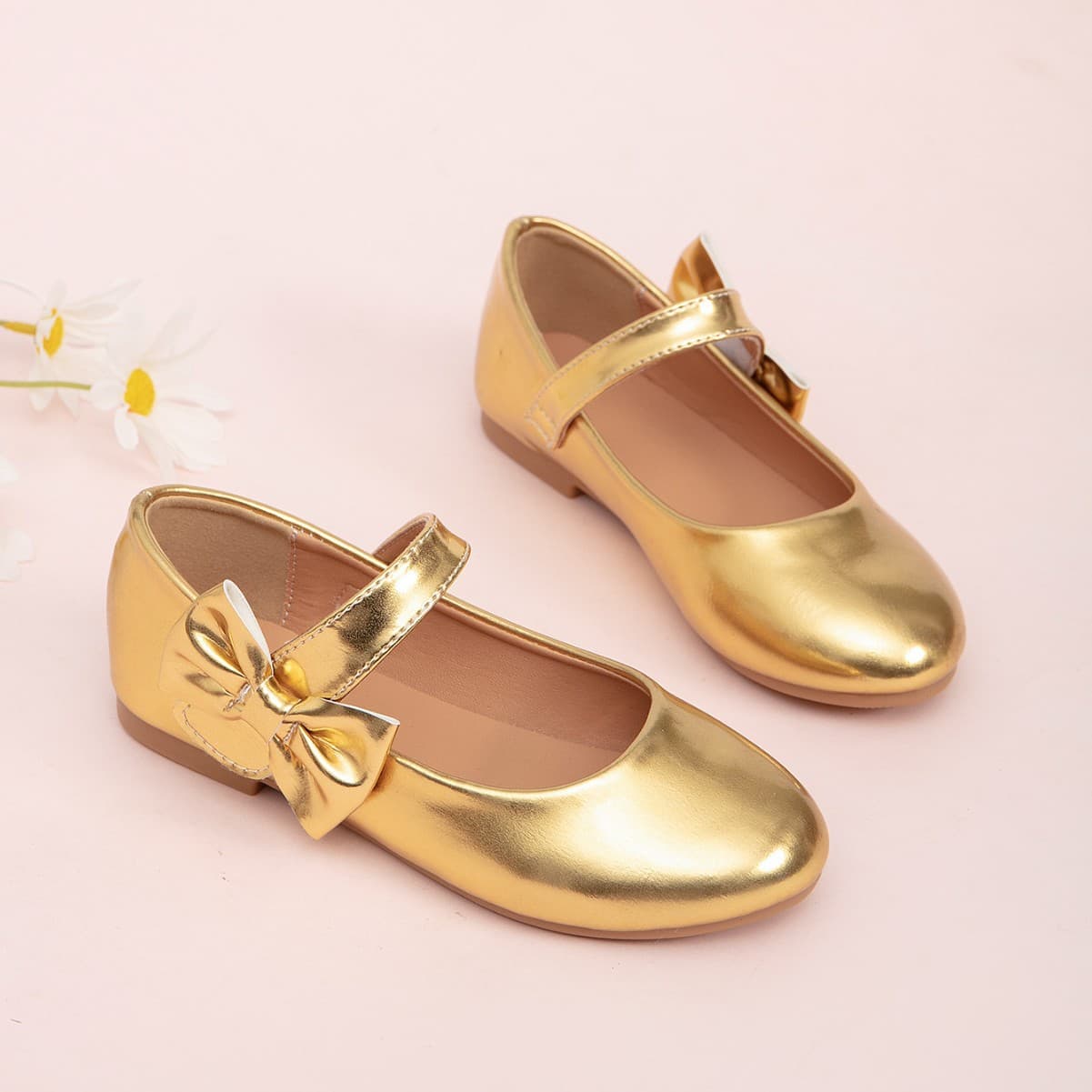 Cross-border Girls' Flats, Princess Shoes, Gold 2025 New Style Soft Sole Shallow Mouth Bow Fashion Comfortable Flats for Export