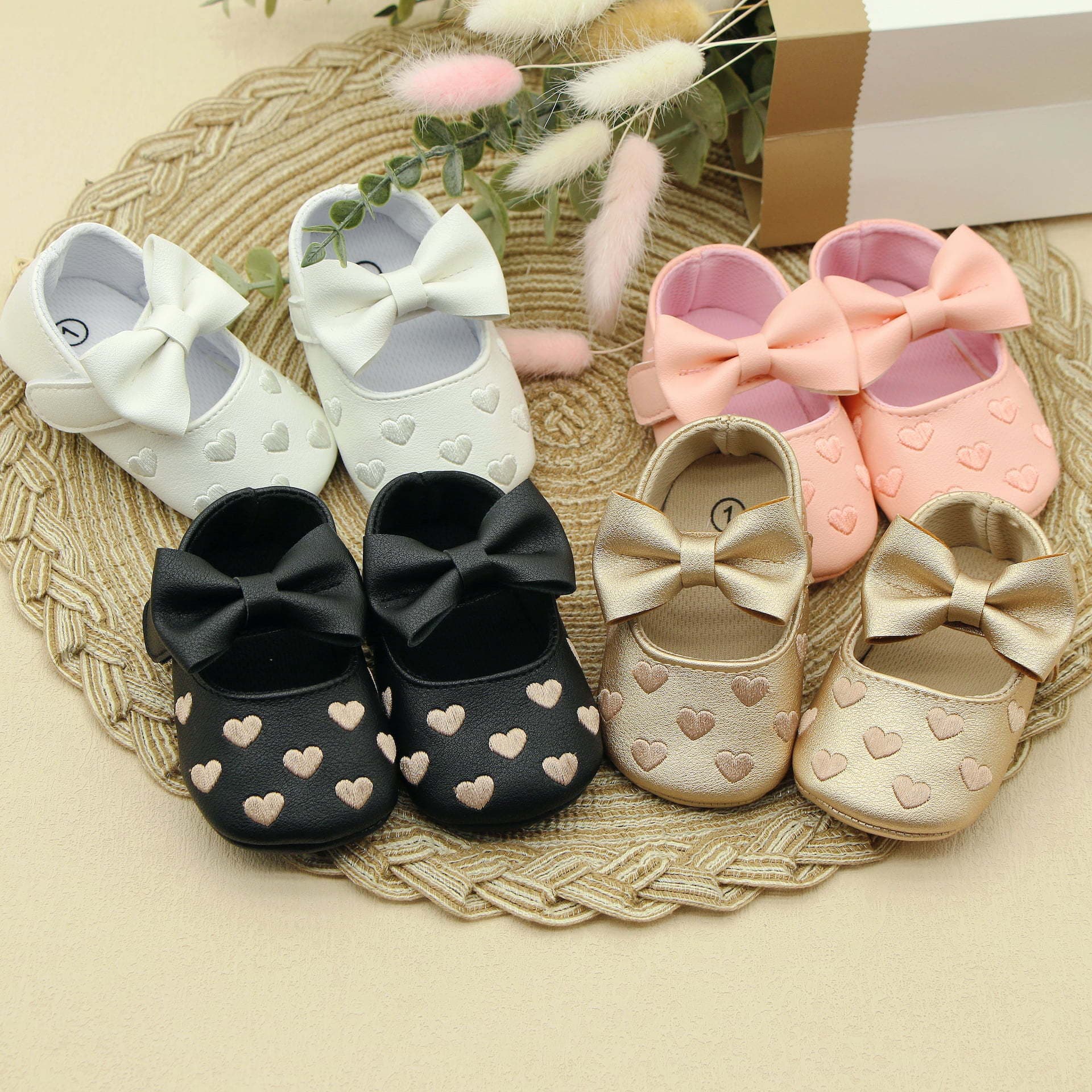 Best-selling baby walking shoes for spring and autumn, soft sole for girls 0-1 year old, toddler shoes with bowknot princess design and Velcro closure
