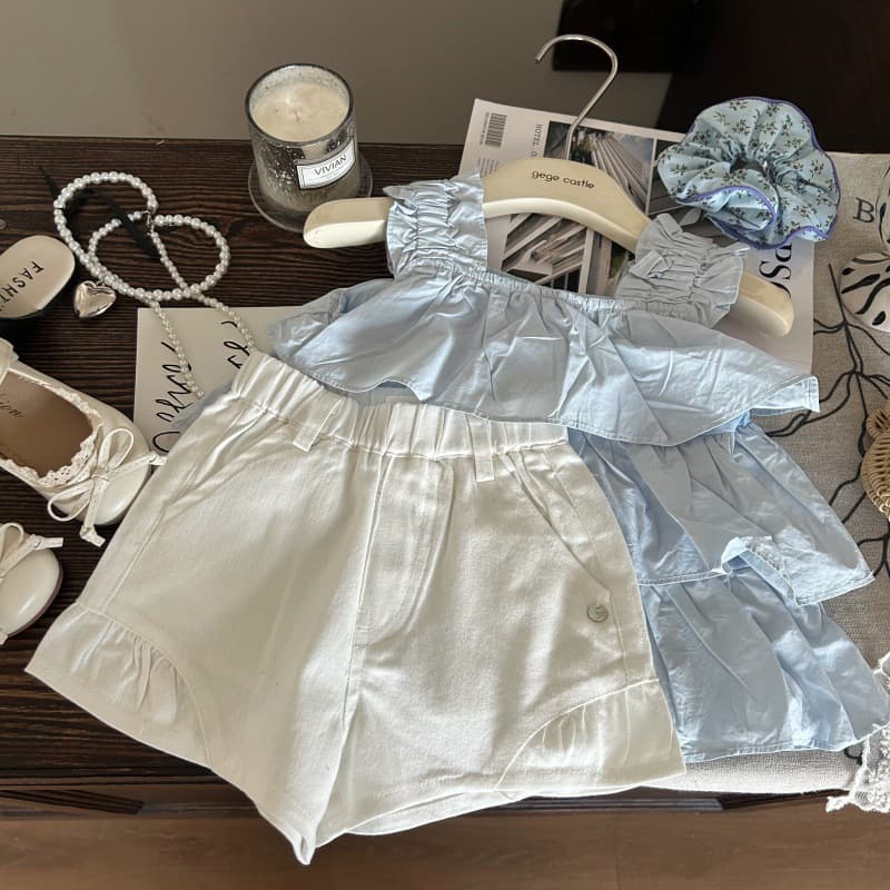Korean version of children's clothing 2025 new summer girls' suspenders blue doll shirt children's versatile white shorts two-piece set