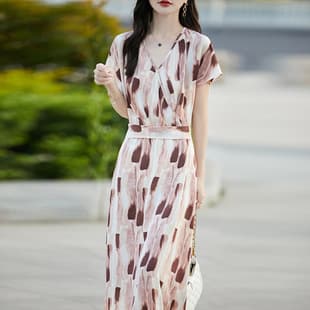 24 Summer New Acetate Satin V-Neck Dress Short Sleeve Women Fashion Print Loose Fitted Waist Long Dress