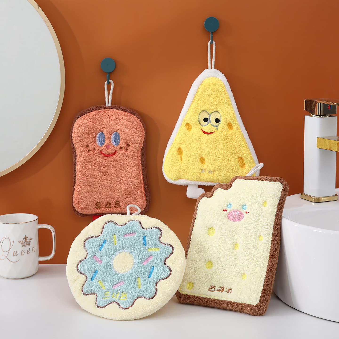 Cross-border baked cheese cartoon hand towel new hanging hand-wiping quick-drying rag children's thickened coral velvet handkerchief