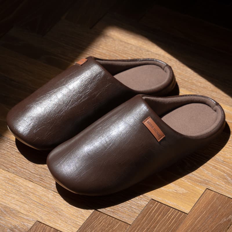 Pu Leather Silent Cotton Slippers for Home Soft-Soled Indoor Lightweight Couple Slippers for All Seasons Comfortable Couple Toe-Cap Slippers for Women