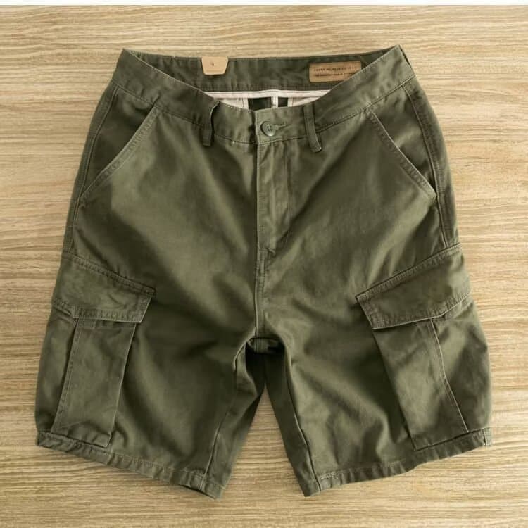 Solid color loose fitting work shorts for men