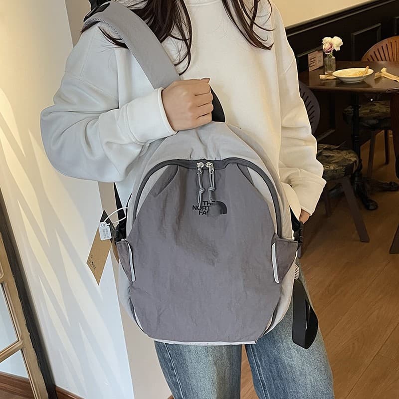 Cute and Fresh Solid Color Backpack 2025 New Korean Style Simple Backpack Harajuku Student School Bag Trendy Backpack