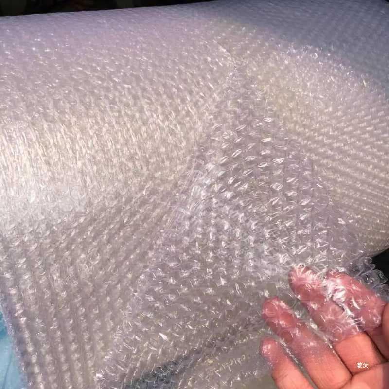 Thickened bubble wrap, anti-collision film, foam shockproof bubble pad, full roll e-commerce express packaging, direct sales.