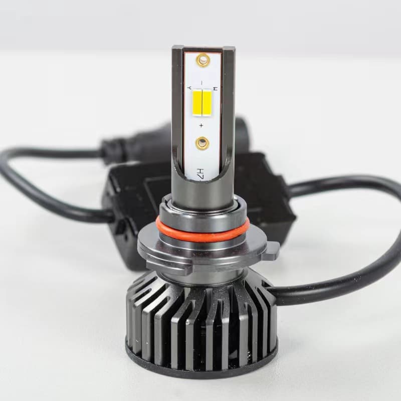 Three-Color LED Car Headlights, Universal for Large and Small Cars, H1 H3 H4 H7 H11 9005 Switchable Headlights with High Brightness
