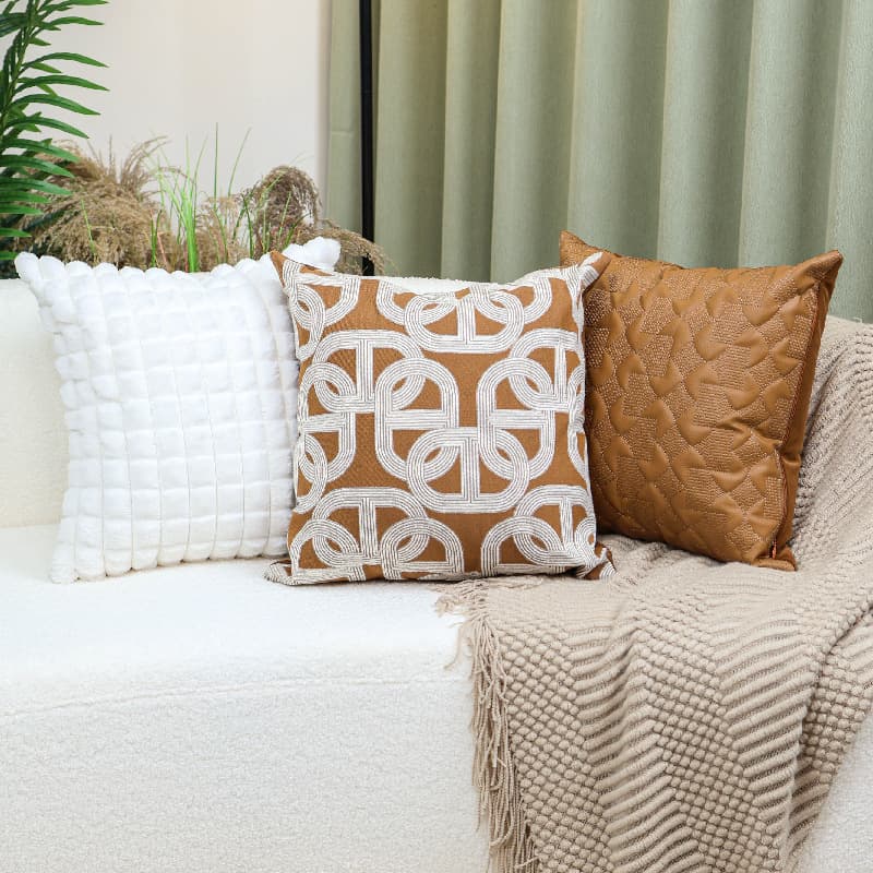 [Caramel Silk Road] Caramel Horseshoe Buckle Pillow Sofa Living Room French Medieval Cushion Sleeping Cushion Bedside