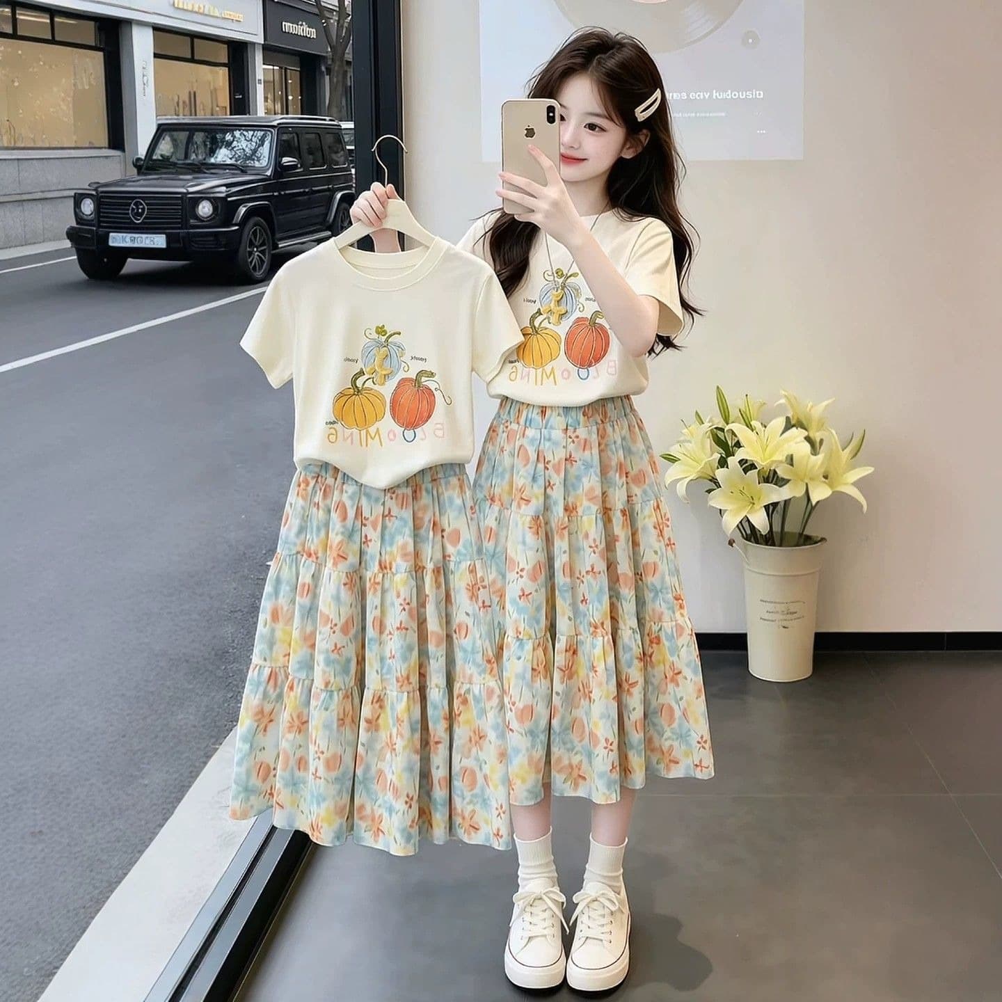 Girls summer suit 2026 new style children's super good-looking sweet short-sleeved suit new trendy girl floral skirt