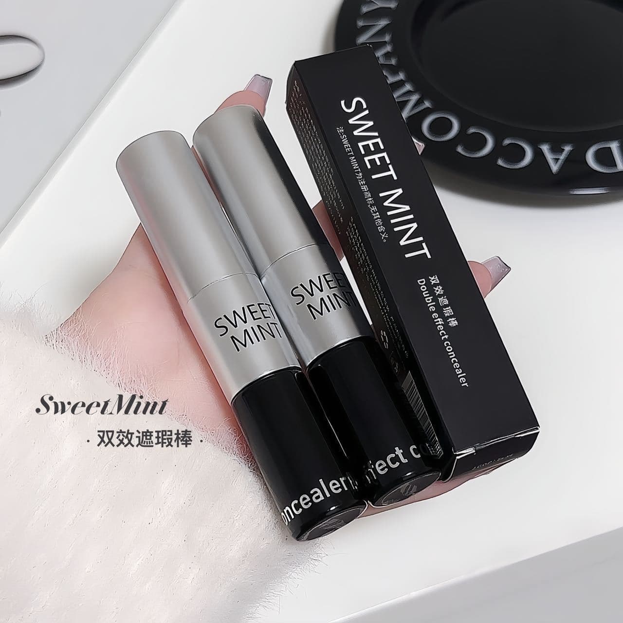 sweet mint Dual-Action Concealer Stick Conceal and Brighten Natural Silky Multi-Use Balm Concealer Liquid 2-in-1 Concealer Stick