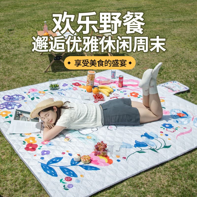 Outdoor picnic mat, thickened and enlarged, moisture-proof, 2x2, waterproof mat for outdoor cooking, camping, beach tents.