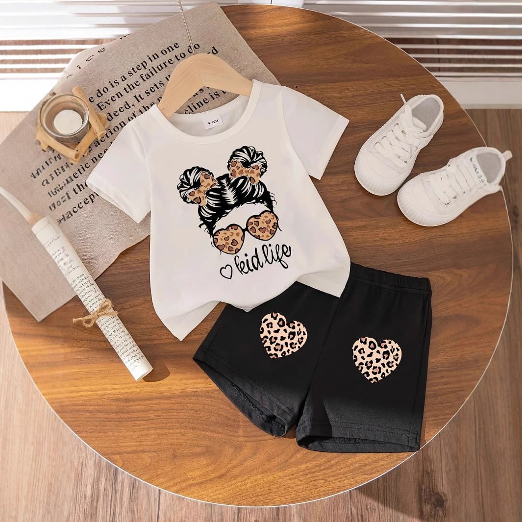 Cross-border INS Baby Girl Summer Cartoon Print Short Sleeve Top with Leopard Heart Shorts Set