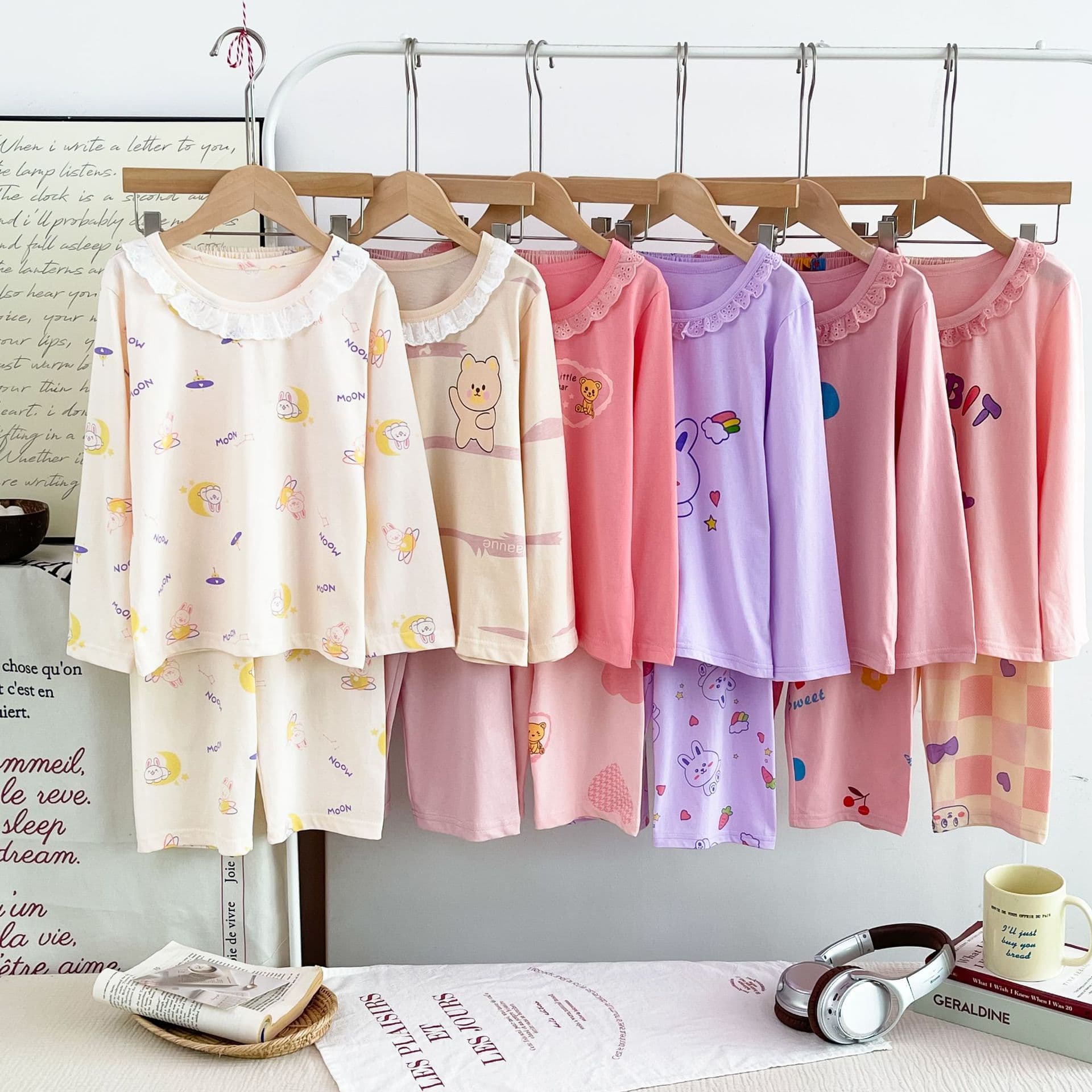 25 years new girls' pajamas, children's home clothes suits, spring and autumn girls' sweet long-sleeved trousers, summer air-conditioned clothes