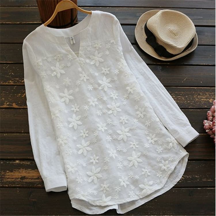 2018 AliExpress European and American Women's Lace Embroidery Long Sleeve Shirt Loose Women's Top T-Shirt