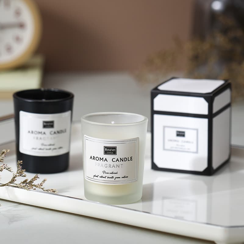 Handmade Aromatic Soy Candle in Semi-Transparent Frosted Black Glass Cylinder Creative Fragrance Gift Candle Luxury Packaging