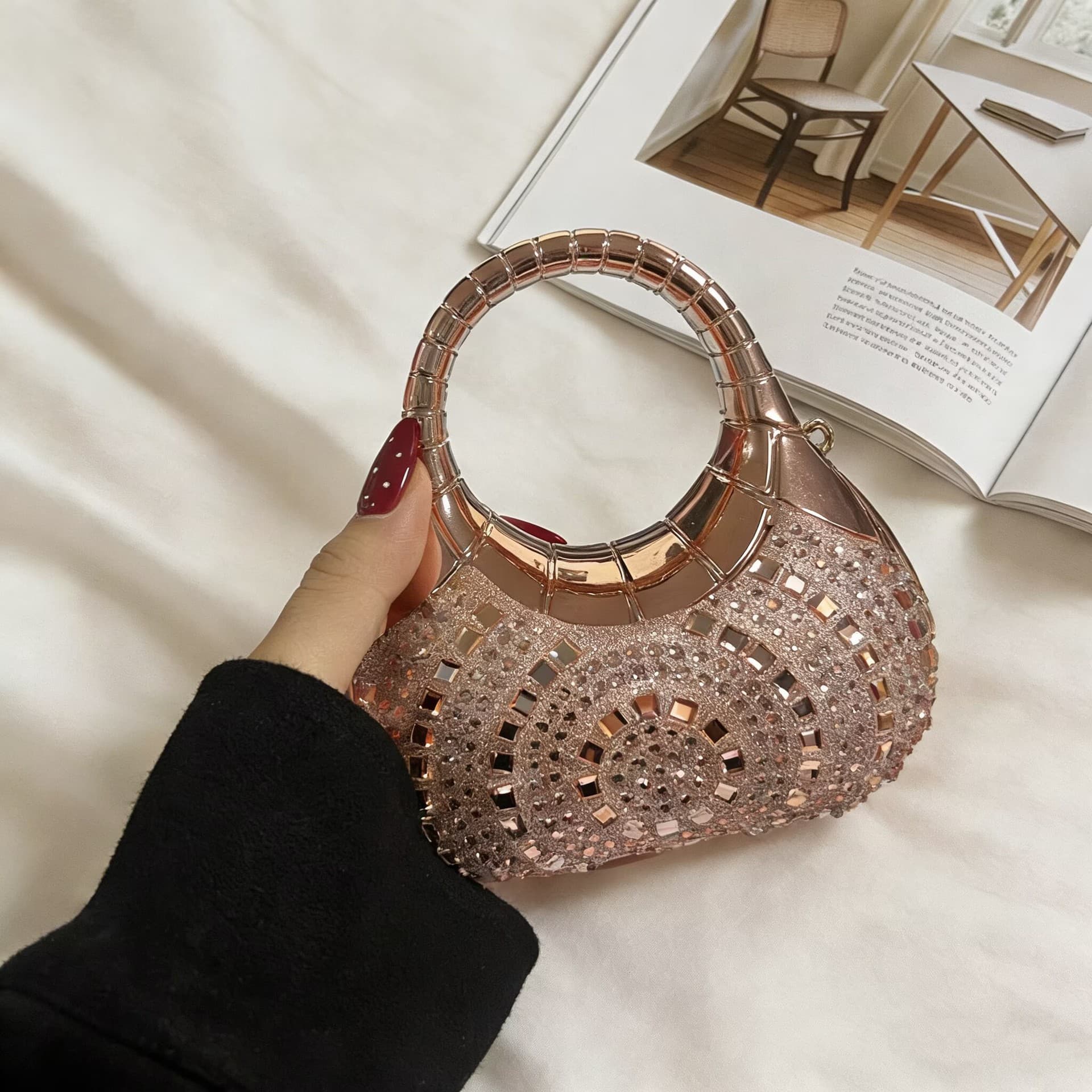 2025 New Mini Crossbody Hollow Evening Bag - Small Purse, Lipstick Bag, Coin Purse, Chanel Style Crossbody Decorative Bag for Banquet