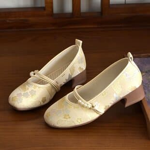 Chinese Vintage Cheongsam Shoes for Women Elegant Chic Round Toe Ultra Soft Chinese Style Old Beijing Chunky Heel Cloth Shoes Embroidered