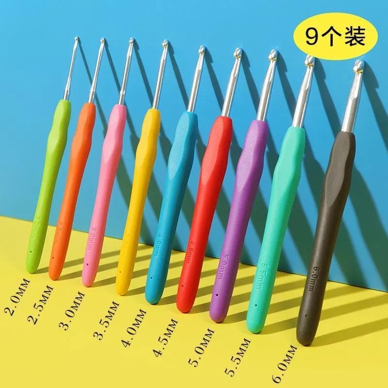 Soft-handled silicone crochet hook tool set, handmade stainless steel DIY knitting sweater crochet hooks, home doll knitting yarn