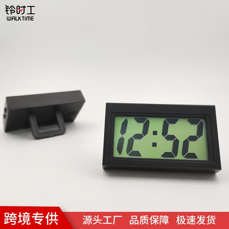 Factory direct stock of mini clocks, portable creative electronic clocks, gift clocks, car clocks.