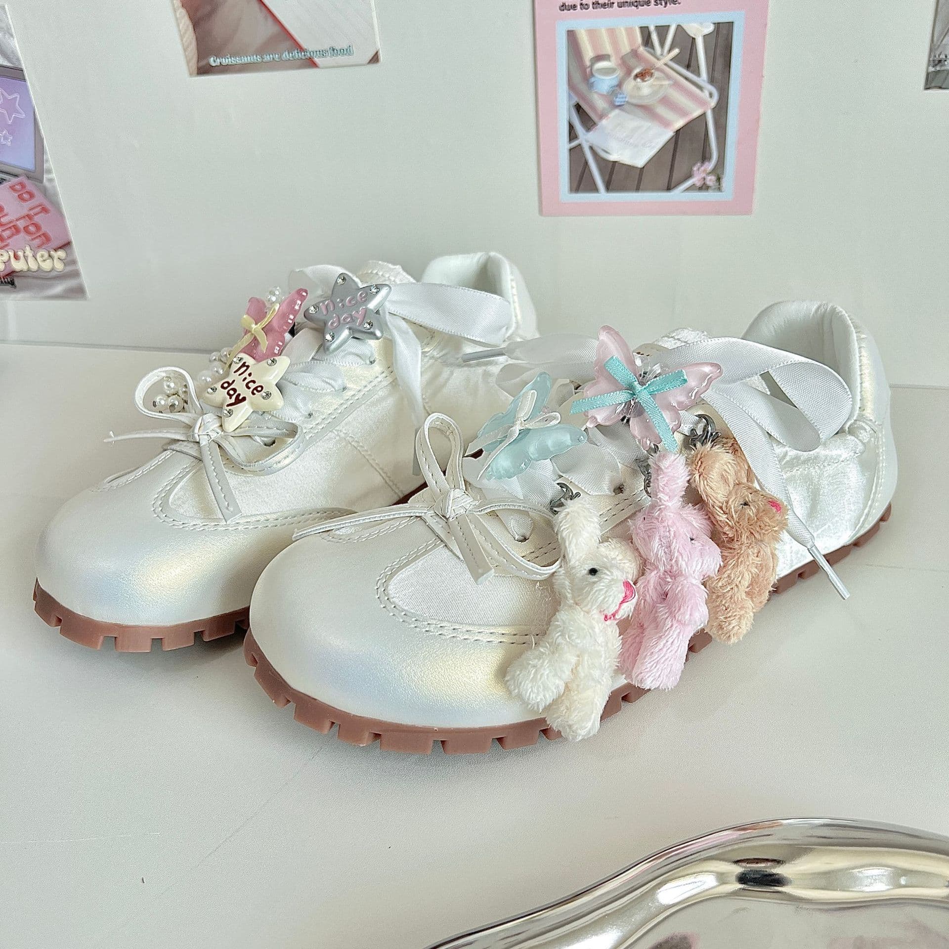 Wholesale Shoe Lace Buckle and Flower Decoration, Pure Love Ballet Sports Agi Shoes Women's German Training Shoes Decorative Accessories Replacement Parts