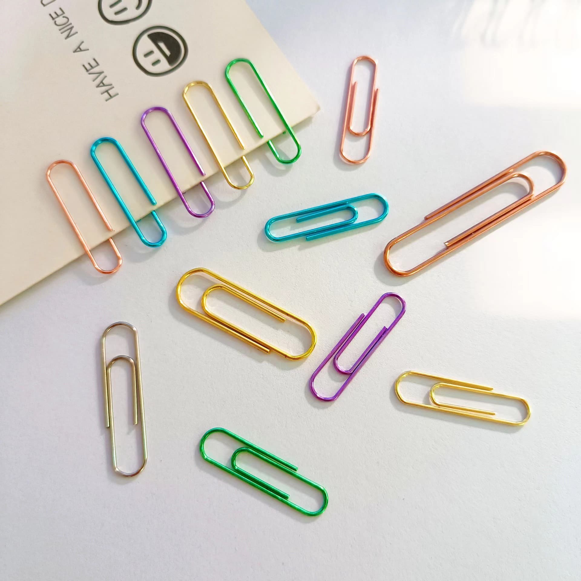 Custom Manufacturer Colored Regular Paper Clip Binder Creative Office Supplies Clip Folders