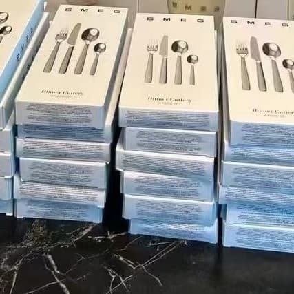 Wholesale SMEG EG Western Tableware Set 4-Piece Stainless Steel Knife Spoon Fork Set for Home Use