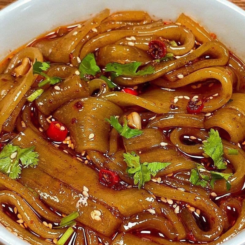Authentic Chongqing Hot and Sour Noodles, Tub-Packed Sweet Potato Noodles, Wide Noodles, Thin Noodles, Late-Night Snack, Dormitory Instant Noodles, No-Cook Cold Noodles, Instant Noodles