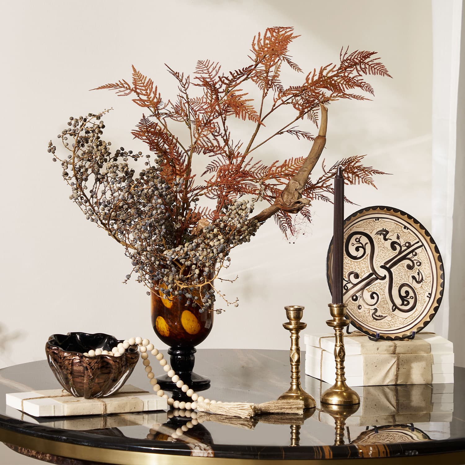 Mid-Century Light Luxury Restaurant Amber Soft Decoration Vase Fruit Plate Decorative Plate Showroom Club Goodies Recommendation