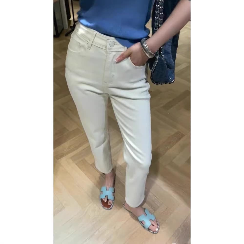 Off-White Straight-Leg Jeans for Women, Petite Narrow Fit, Cigarette Style, Baggy, High-Waisted, Slimming, Autumn