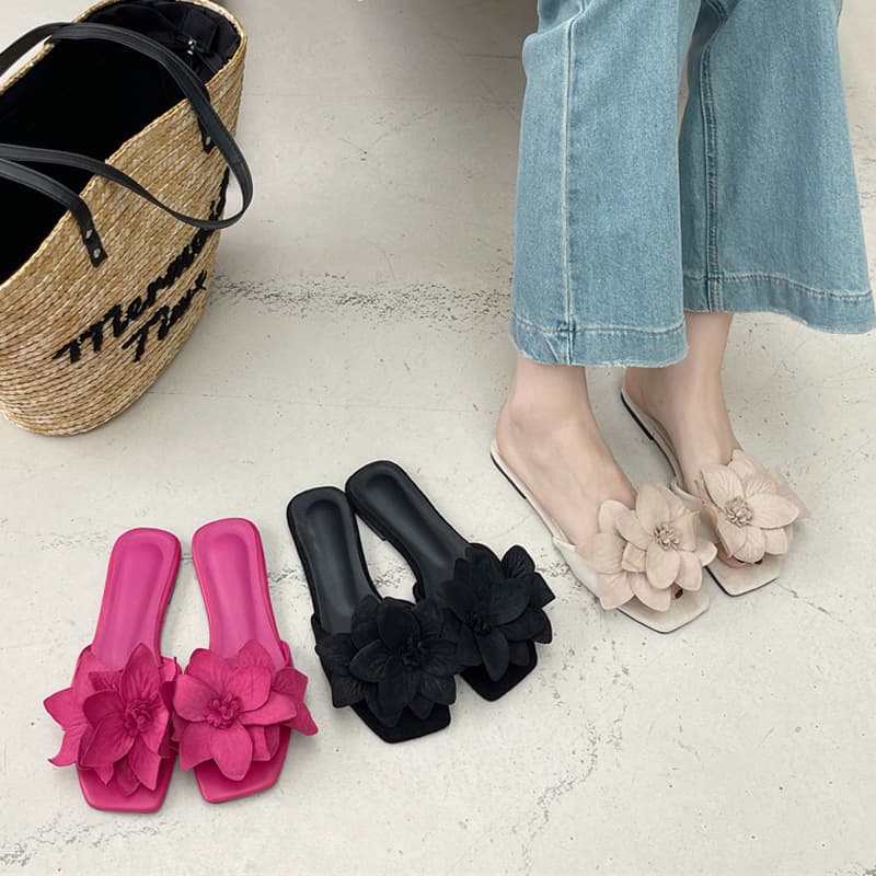 Slip-on Women's Shoes 2026 Summer New Arrival Amazon Shoes Lady Fashion Flat Beach Sandals