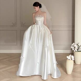 French Satin Light Wedding Dress 2026 New Bride Simple Strapless Going-Away Dress White Bow Train Gown