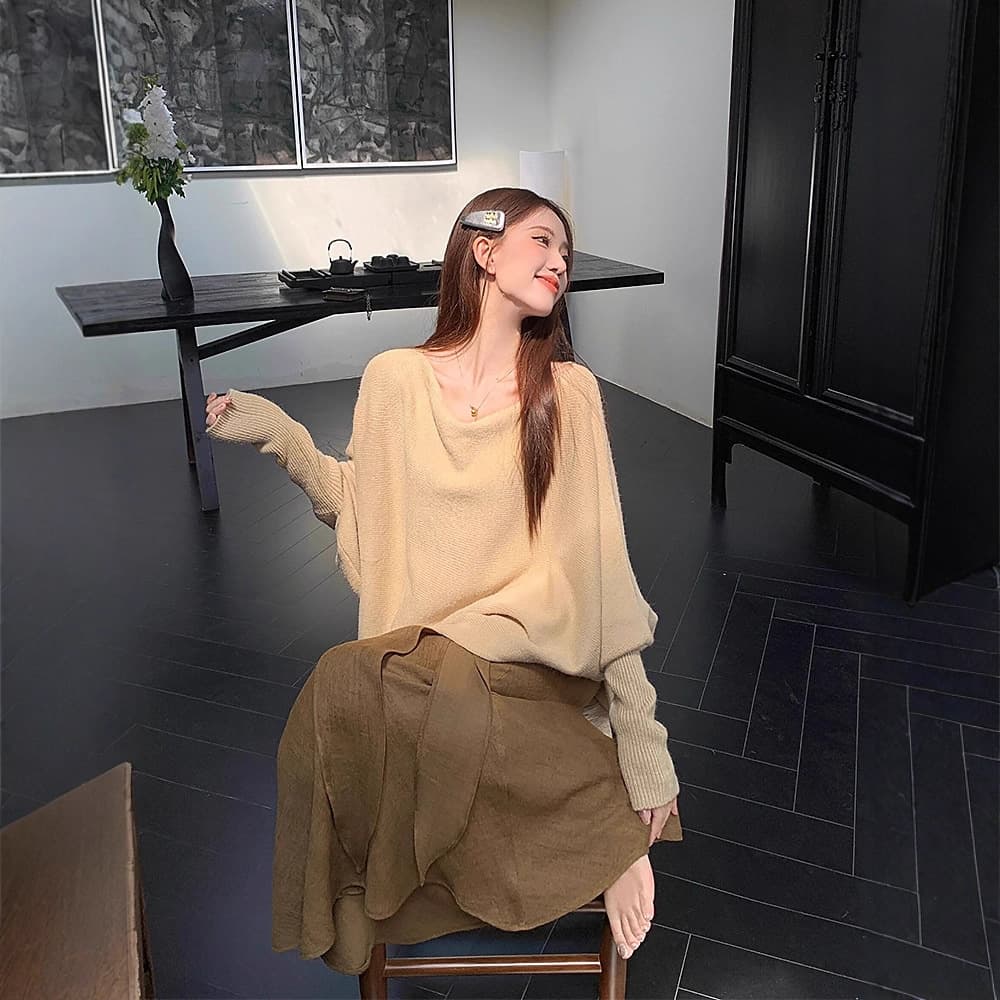 Light Yellow Irregular Design Soft Knit Sweater for Women, Autumn Loose Relaxed V-Neck Top