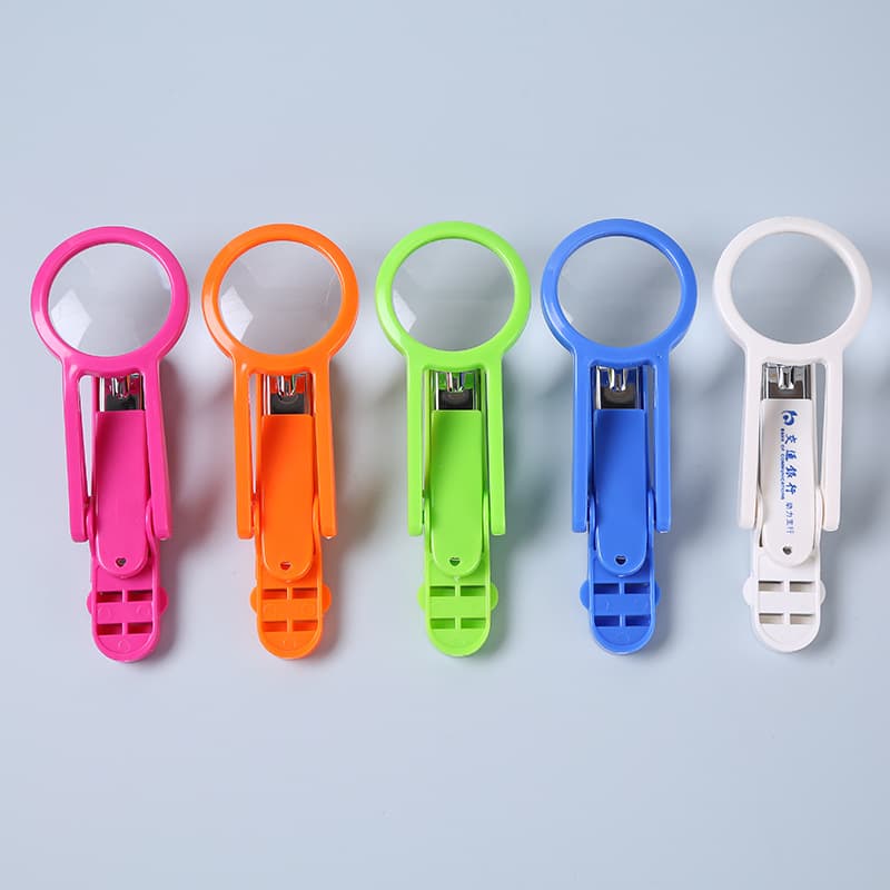Multifunctional Magnifying Glass Nail Clipper, Rotatable Magnifying Glass Nail Clipper for the Elderly with Magnifying Glass Nail Clipper Printing
