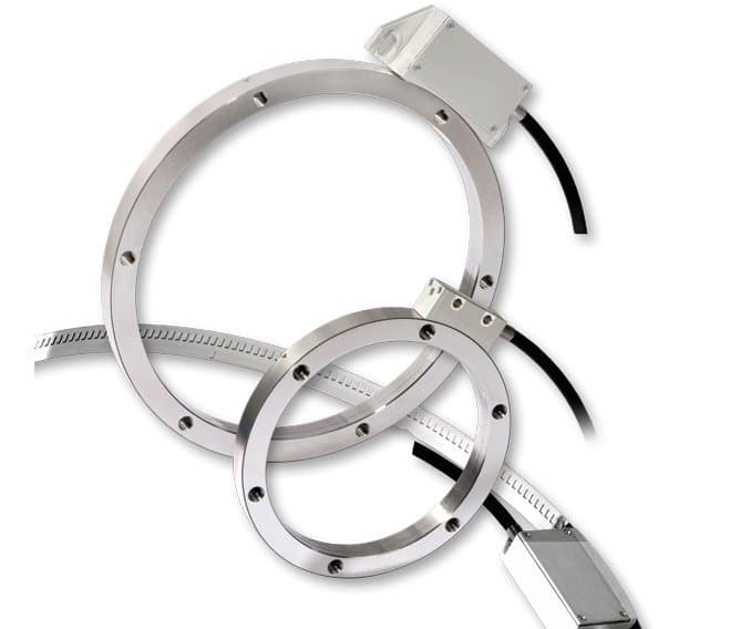 AMO WMR1010 A absolute angle measurement encoder is compact and highly resistant to dirt.