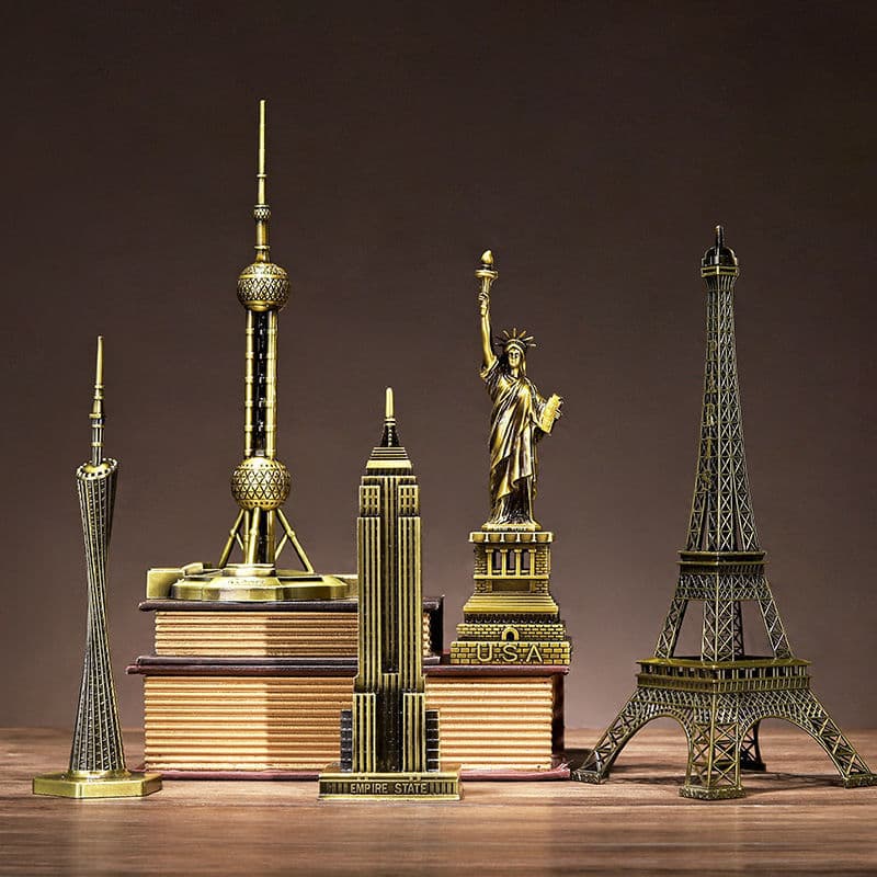 Paris Eiffel Tower Figurine Romantic Iron Metal Craft Decoration for Living Room Bedroom Study Desk