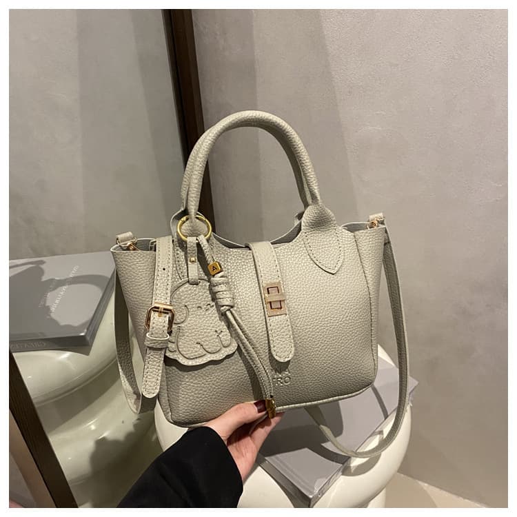 Litchi pattern portable bucket bag for women 2025 urban new fashion fashion internet celebrity single shoulder crossbody bag