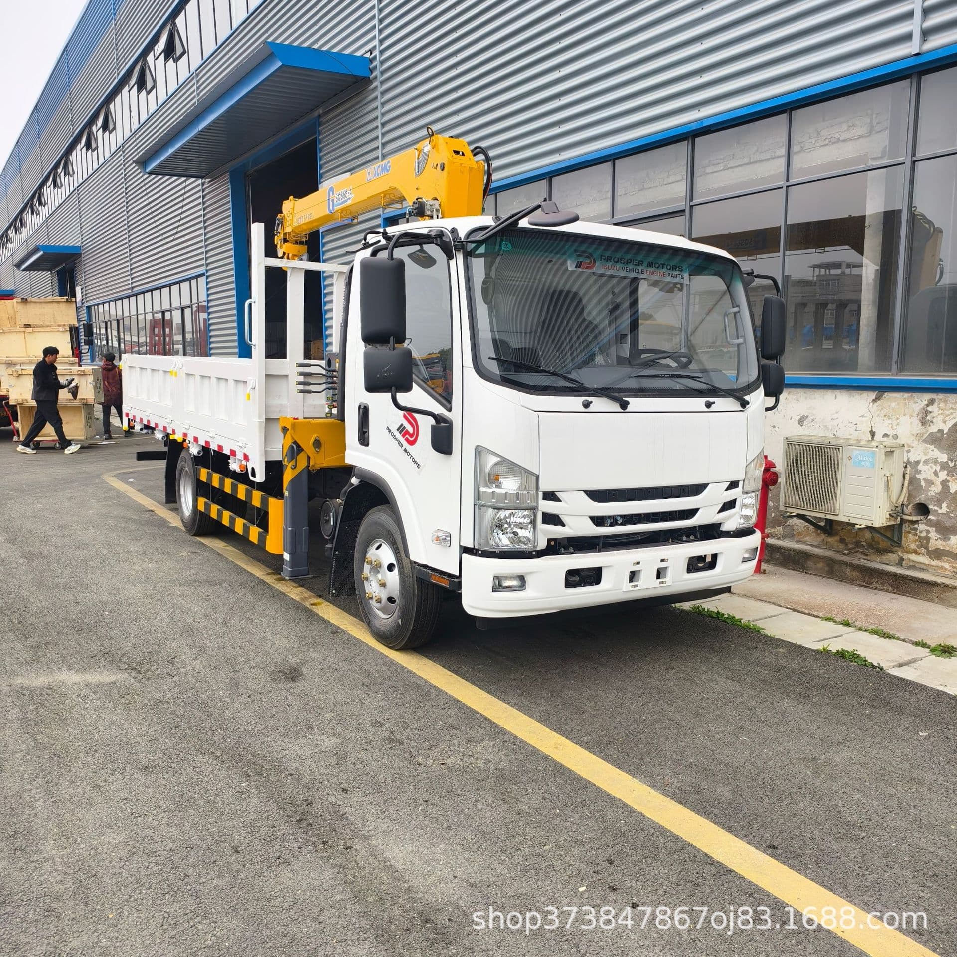 Truck Mounted Crane 4 Ton 5 Ton ISUZU Truck Mounted Crane Export